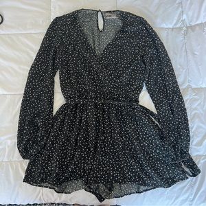 Urban outfitters Romper - size medium- black and white- wrap tie around waist
